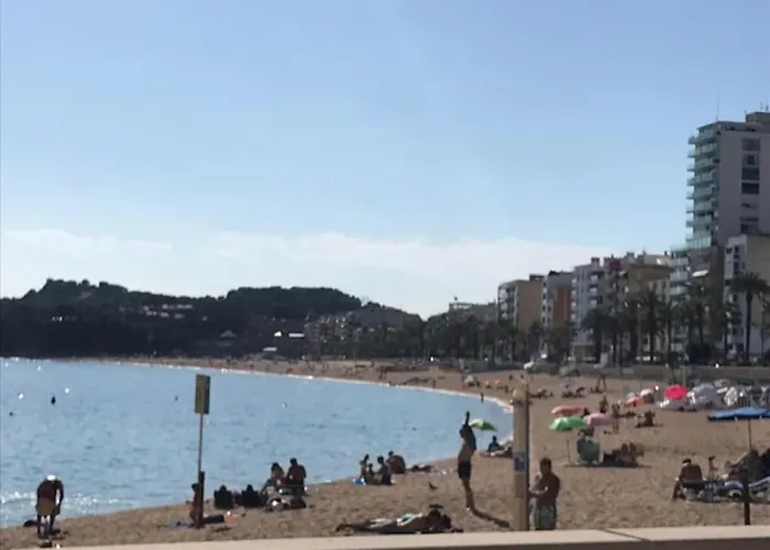 شقة T2 Climatise + Parking 500 M Plage/centre