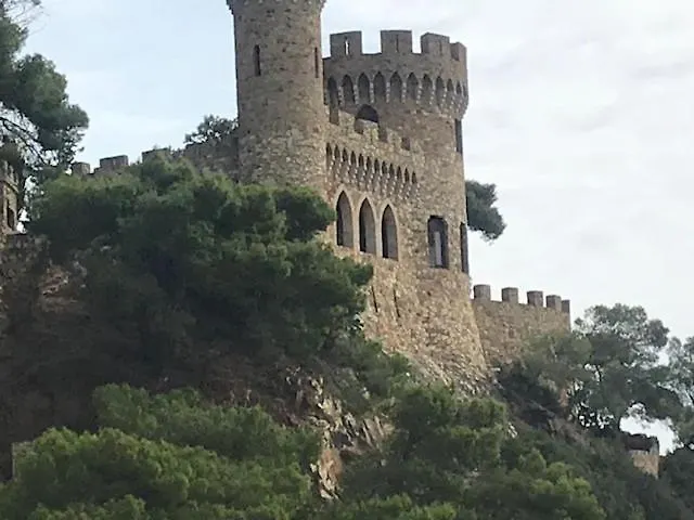 T2 Climatise + Parking 500 M Plage/centre *