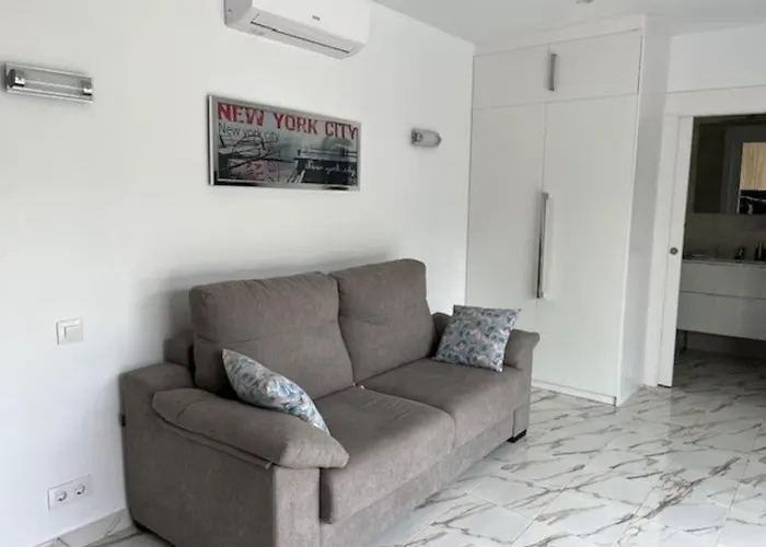 T2 Climatise + Parking 500 M Plage/centre *