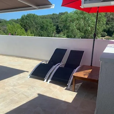 شقة T2 Climatise + Parking 500 M Plage/centre يوريت دي مار
