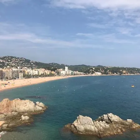 شقة T2 Climatise + Parking 500 M Plage/centre *