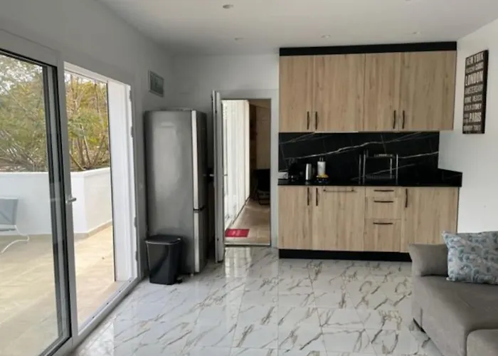 Apartamento T2 Climatisé + Parking 500 M Plage/centre Lloret de Mar