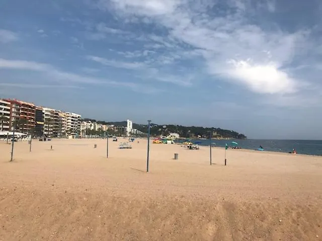 T2 Climatisé + Parking 500 M Plage/centre Apartamento Lloret de Mar