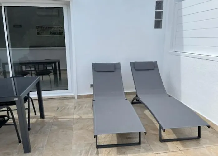 T2 Climatisé + Parking 500 M Plage/centre Apartamento