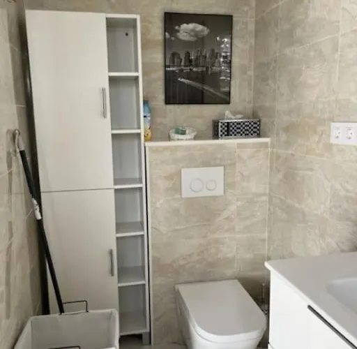 Apartamento T2 Climatisé + Parking 500 M Plage/centre Lloret de Mar