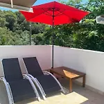 T2 Climatise + Parking 500 M Plage/centre 아파트 *