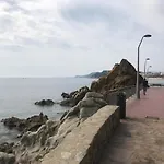 T2 Climatise + Parking 500 M Plage/centre 아파트 *