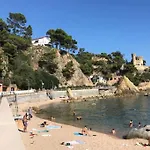 T2 Climatise + Parking 500 M Plage/centre 아파트