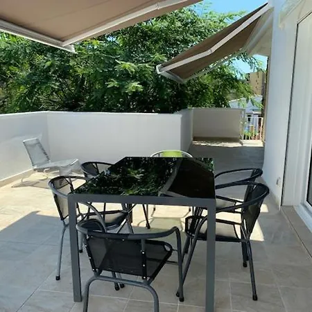 T2 Climatise + Parking 500 M Plage/centre Apartment Lloret de Mar