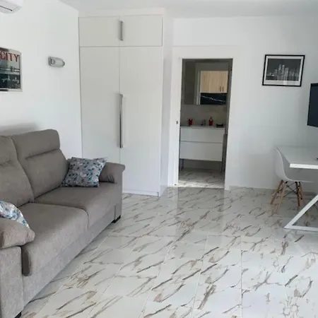 T2 Climatise + Parking 500 M Plage/centre Apartment Lloret de Mar