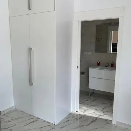 Apartament T2 Climatise + Parking 500 M Plage/centre Lloret de Mar