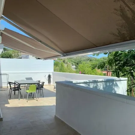 T2 Climatisé + Parking 500 M Plage/centre