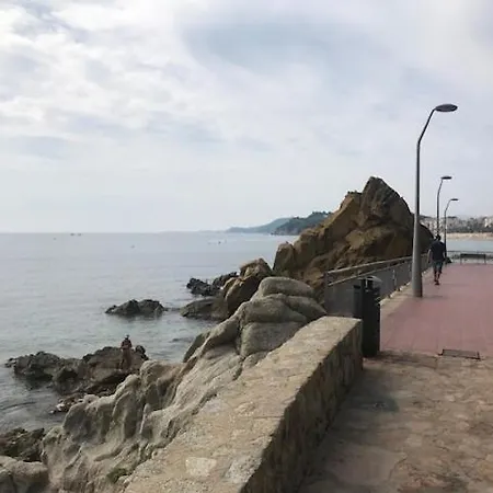 T2 Climatisé + Parking 500 M Plage/centre Apartamento *